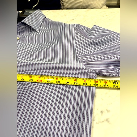 Armani, Men’s LS Button Down, Size Large, Purple Striped, Like New! - Picture 2 of 9